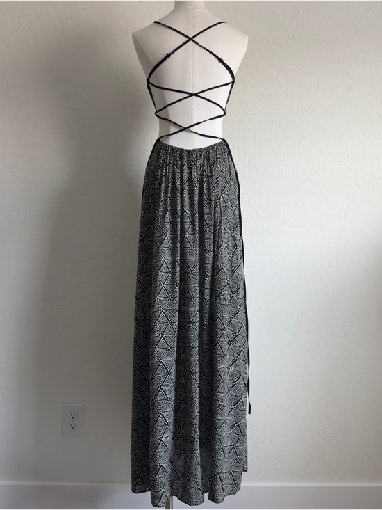 Urban Outfitters Dresses & Skirts - Urban Outfitters Black and White Geometric Maxi Dress with Strappy Open Back
